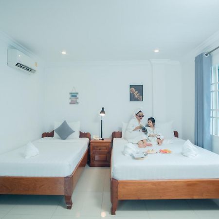 White Corner Hotel Phnom Penh Extérieur photo