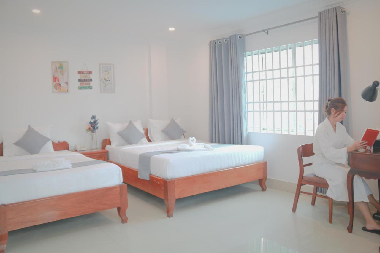 White Corner Hotel Phnom Penh Extérieur photo
