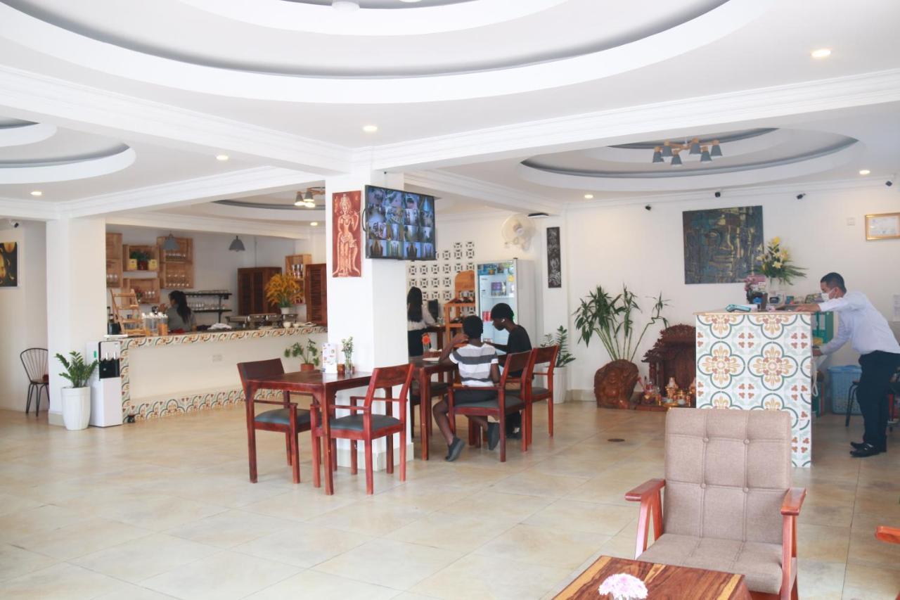 White Corner Hotel Phnom Penh Extérieur photo
