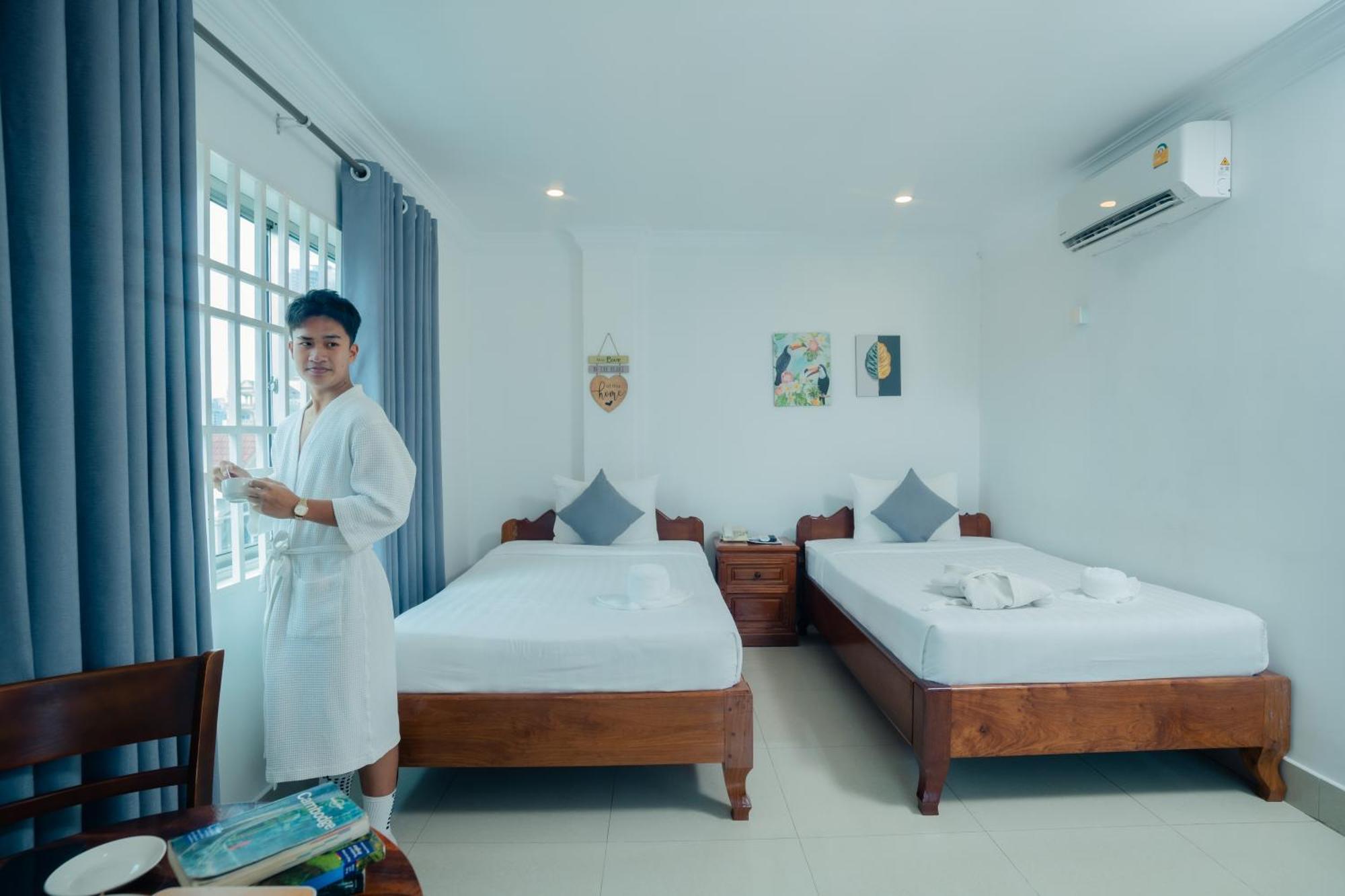 White Corner Hotel Phnom Penh Extérieur photo
